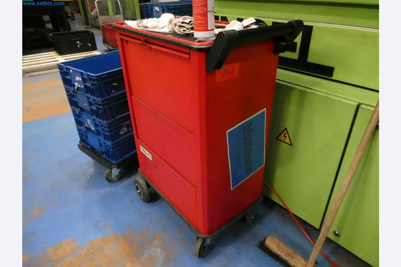 Engel Spritzgießmaschinen und Maschinen aus der Kunststoffindustrie-5