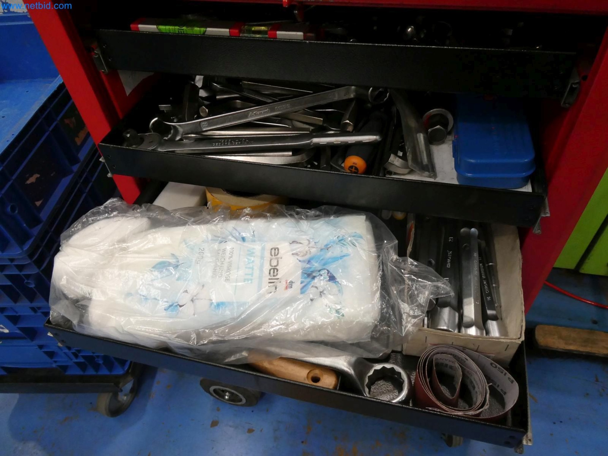 Engel Spritzgießmaschinen und Maschinen aus der Kunststoffindustrie-6