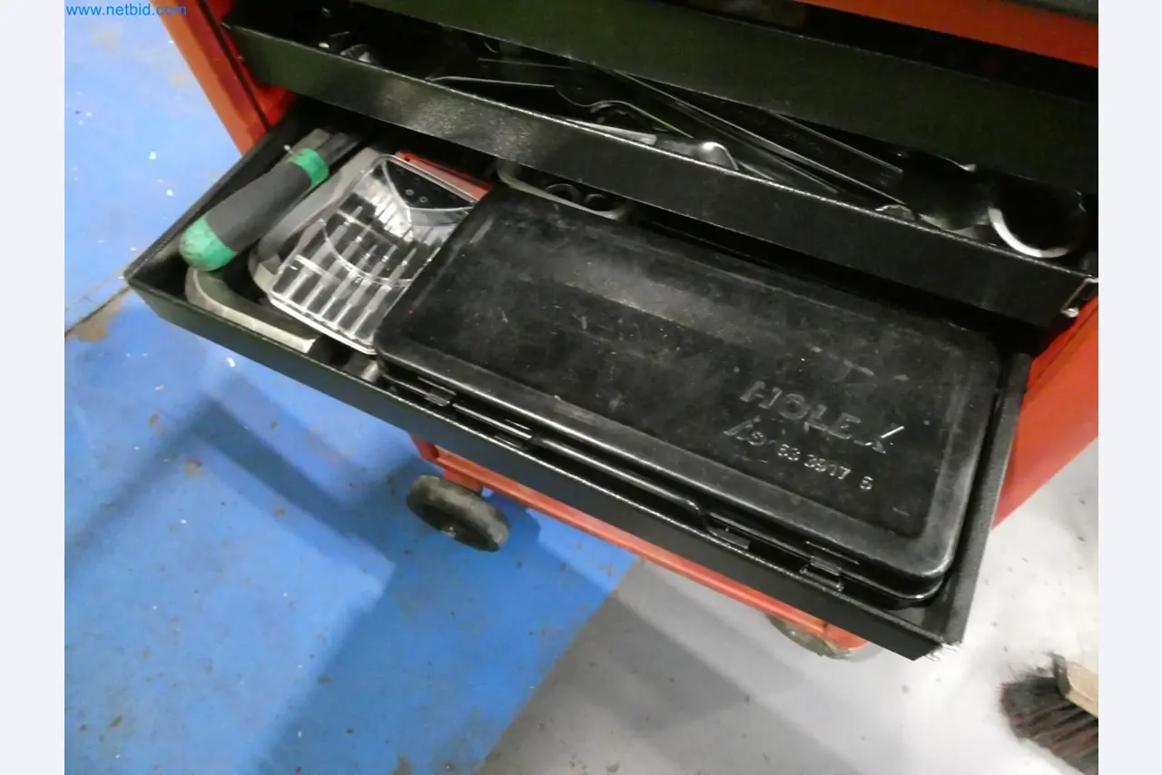 Engel Spritzgießmaschinen und Maschinen aus der Kunststoffindustrie-8