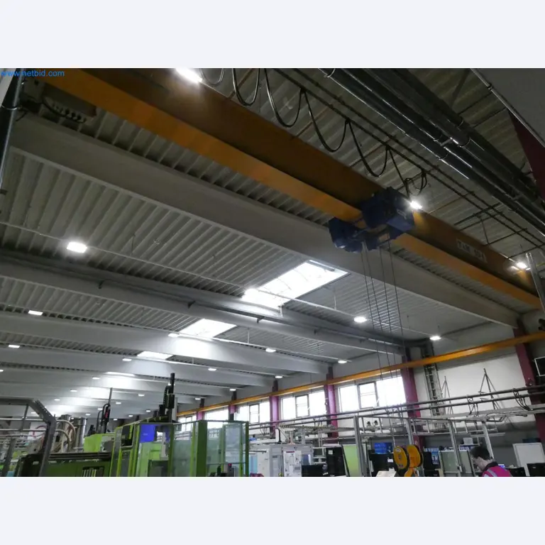 Engel Spritzgießmaschinen und Maschinen aus der Kunststoffindustrie-2