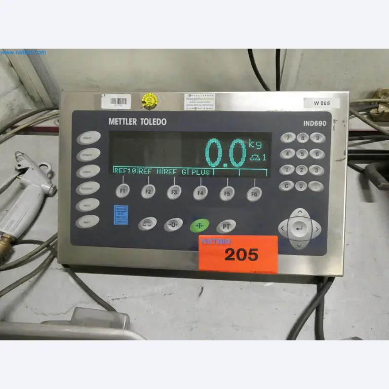 Engel Spritzgießmaschinen und Maschinen aus der Kunststoffindustrie-2