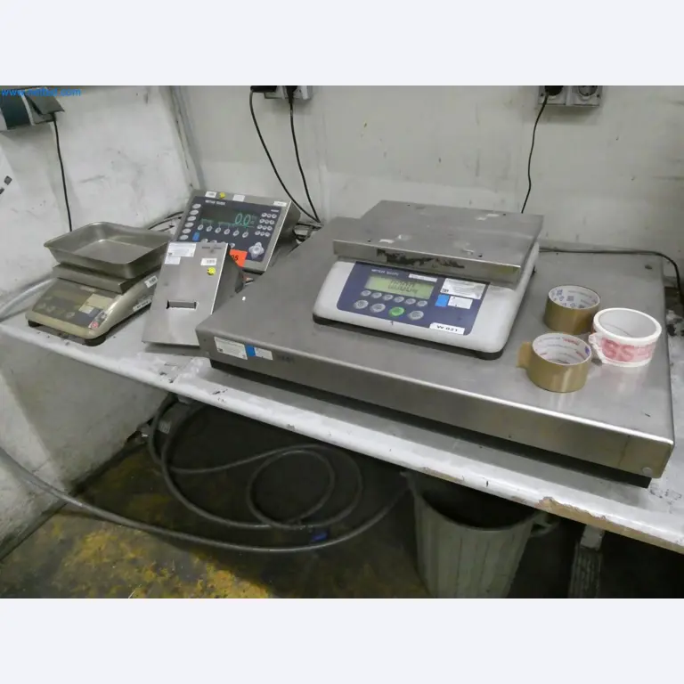 Engel Spritzgießmaschinen und Maschinen aus der Kunststoffindustrie-4