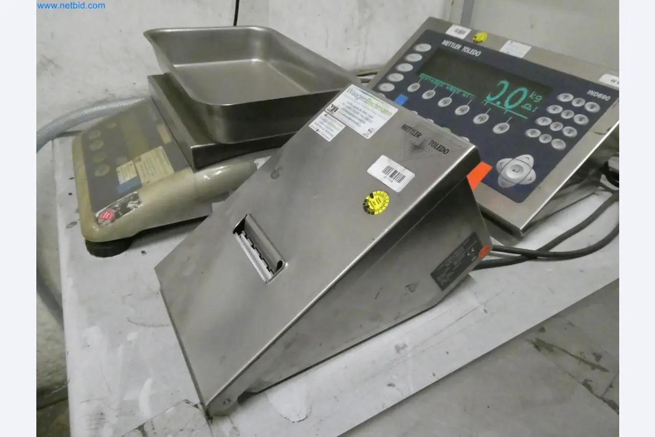 Engel Spritzgießmaschinen und Maschinen aus der Kunststoffindustrie-6