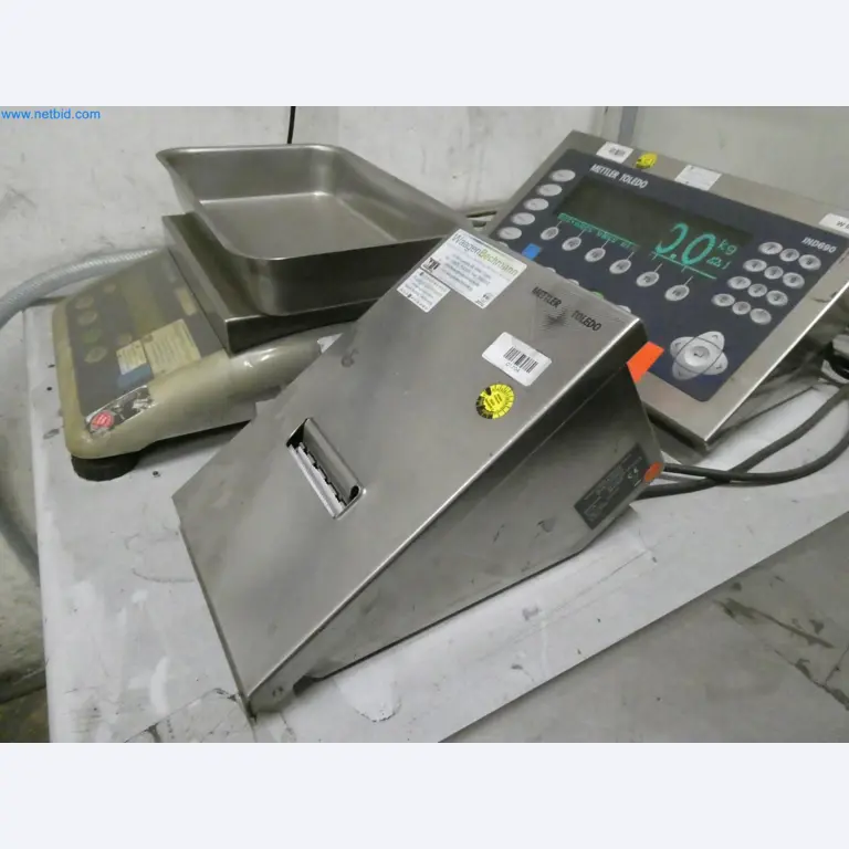 Engel Spritzgießmaschinen und Maschinen aus der Kunststoffindustrie-6