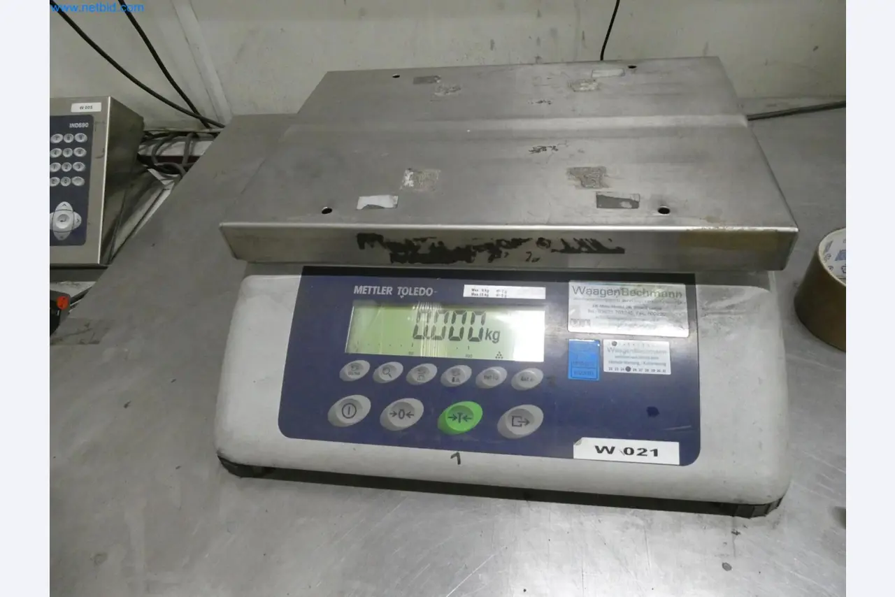 Engel Spritzgießmaschinen und Maschinen aus der Kunststoffindustrie-8