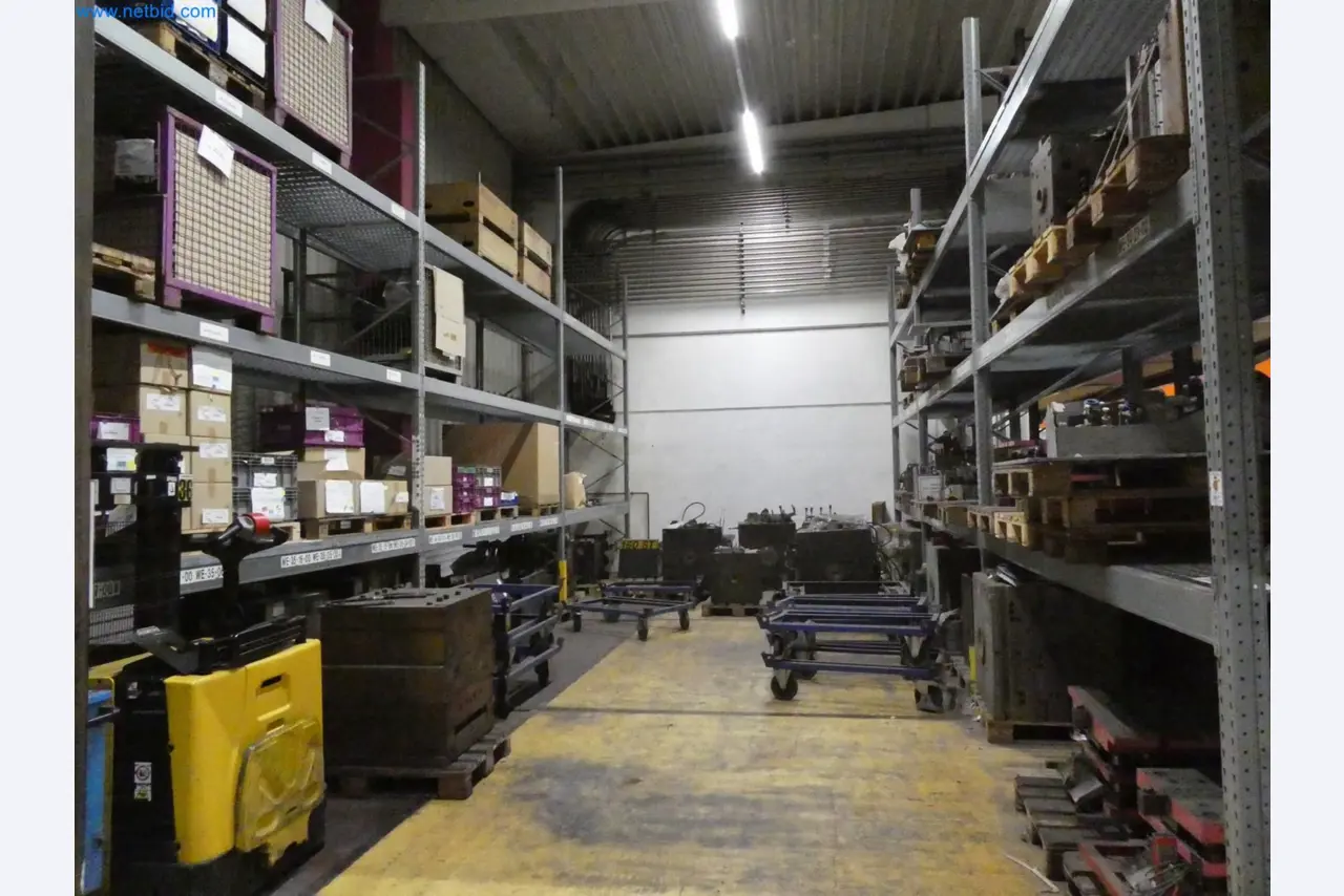 Engel Spritzgießmaschinen und Maschinen aus der Kunststoffindustrie-5