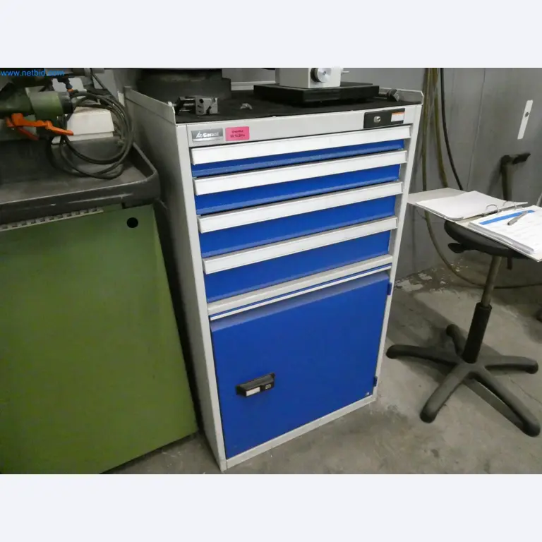 Engel Spritzgießmaschinen und Maschinen aus der Kunststoffindustrie-3