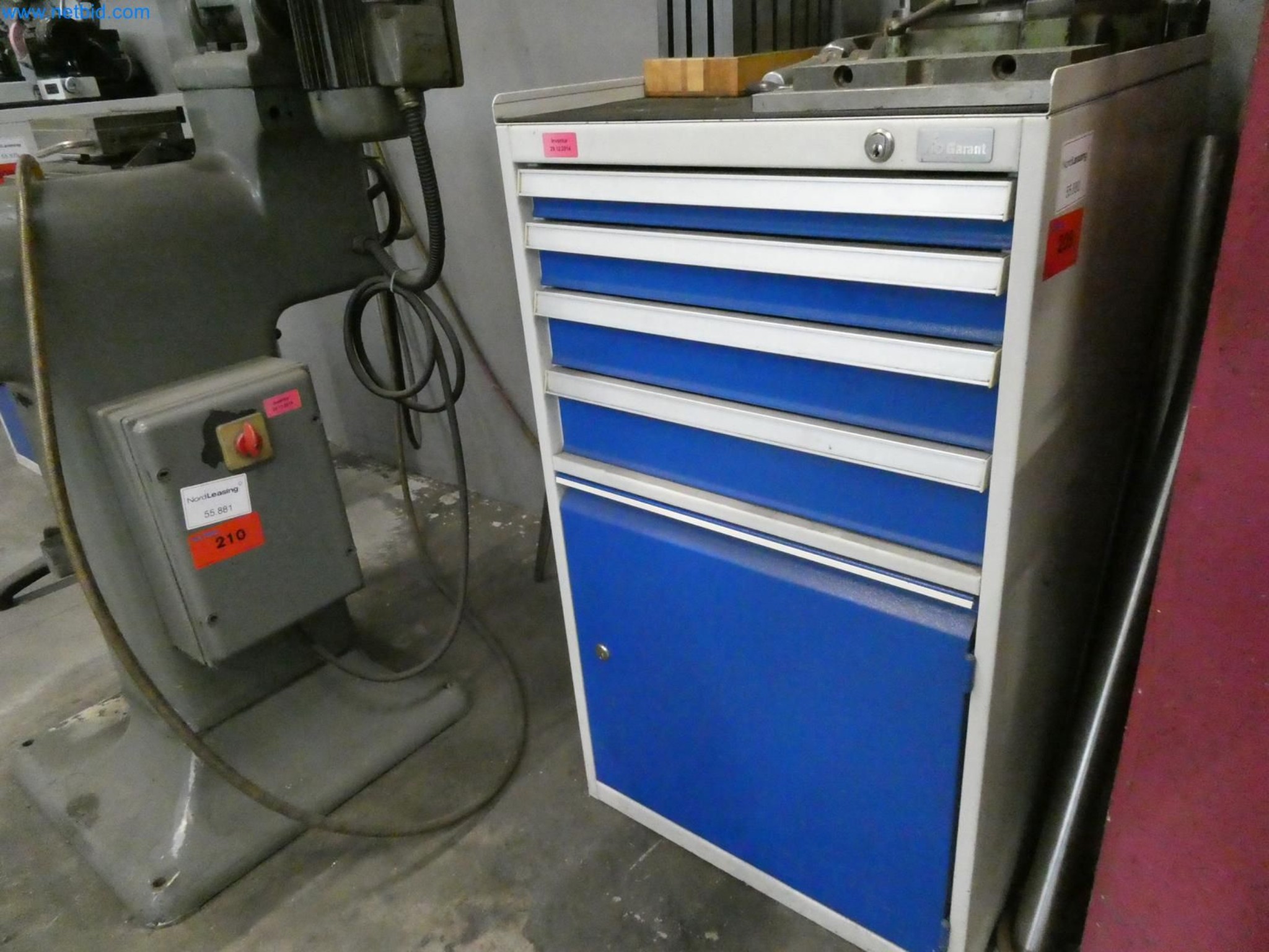 Engel Spritzgießmaschinen und Maschinen aus der Kunststoffindustrie-2