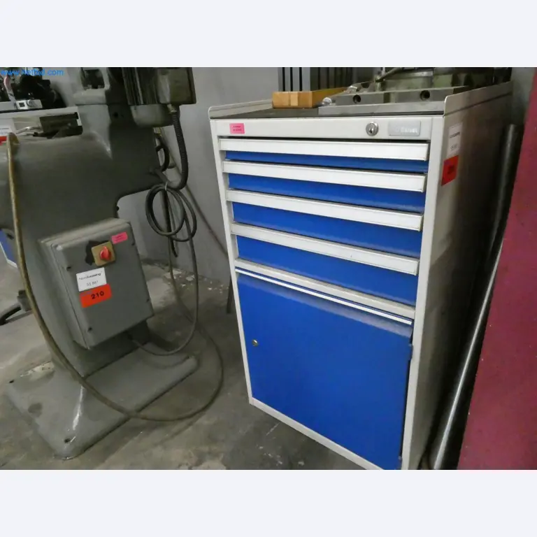 Engel Spritzgießmaschinen und Maschinen aus der Kunststoffindustrie-2