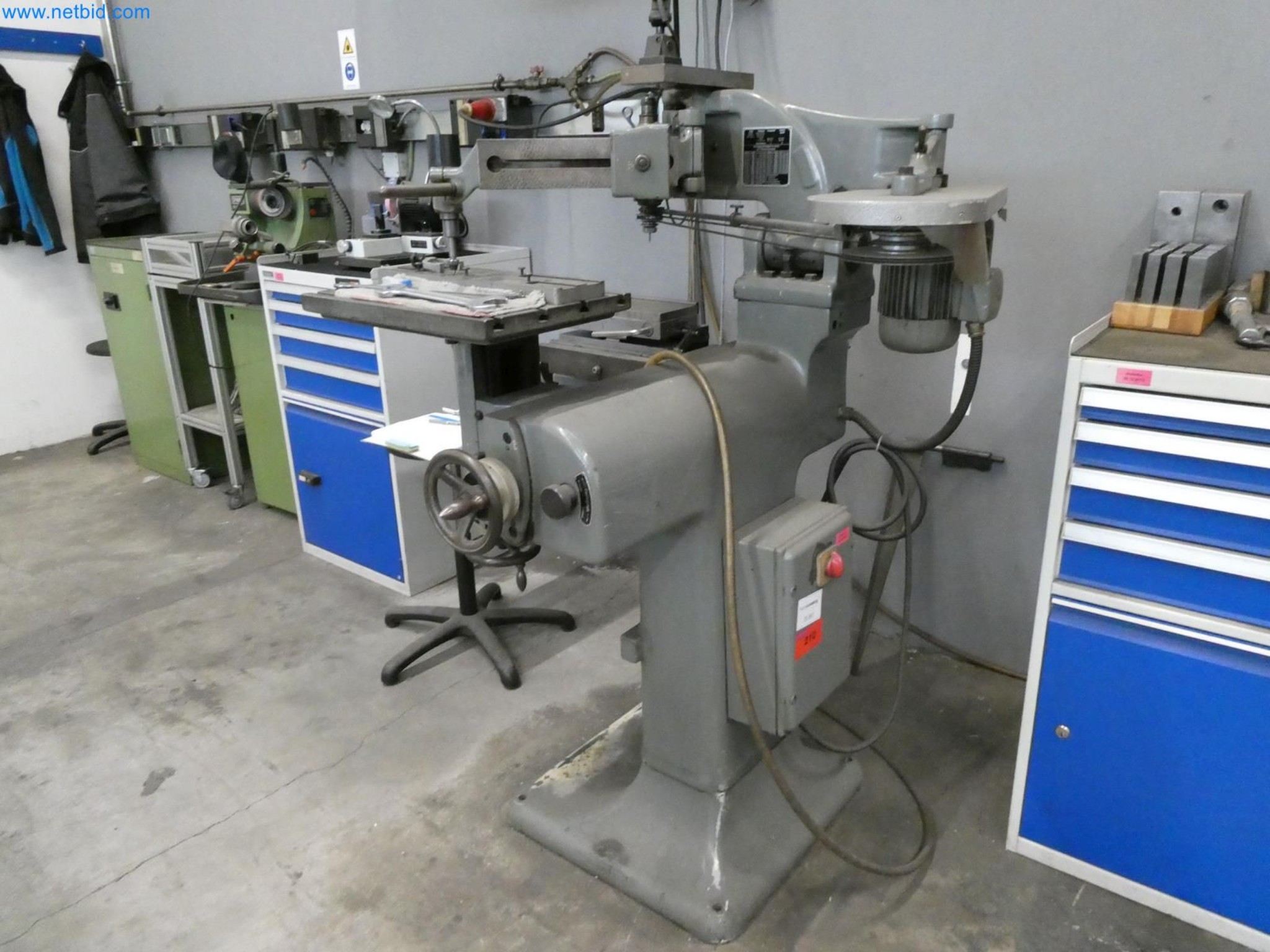 Engel Spritzgießmaschinen und Maschinen aus der Kunststoffindustrie-2