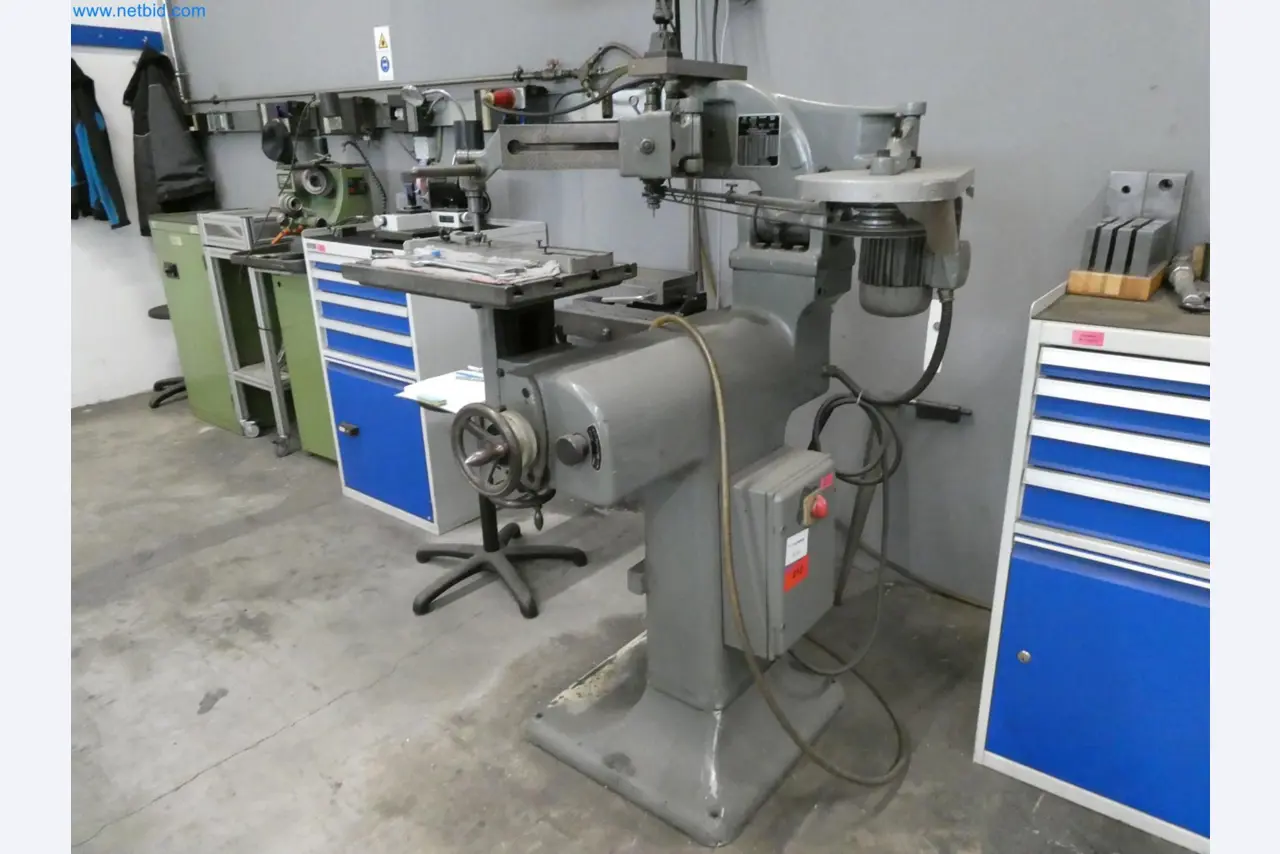 Engel Spritzgießmaschinen und Maschinen aus der Kunststoffindustrie-2