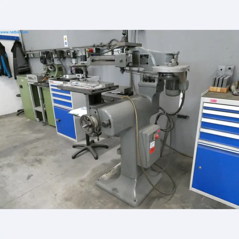 Engel Spritzgießmaschinen und Maschinen aus der Kunststoffindustrie-2