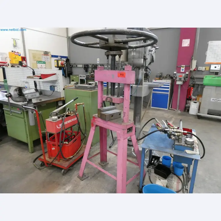 Engel Spritzgießmaschinen und Maschinen aus der Kunststoffindustrie-2