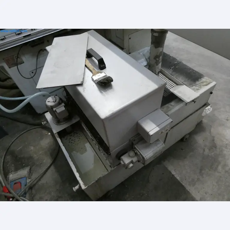 Engel Spritzgießmaschinen und Maschinen aus der Kunststoffindustrie-2