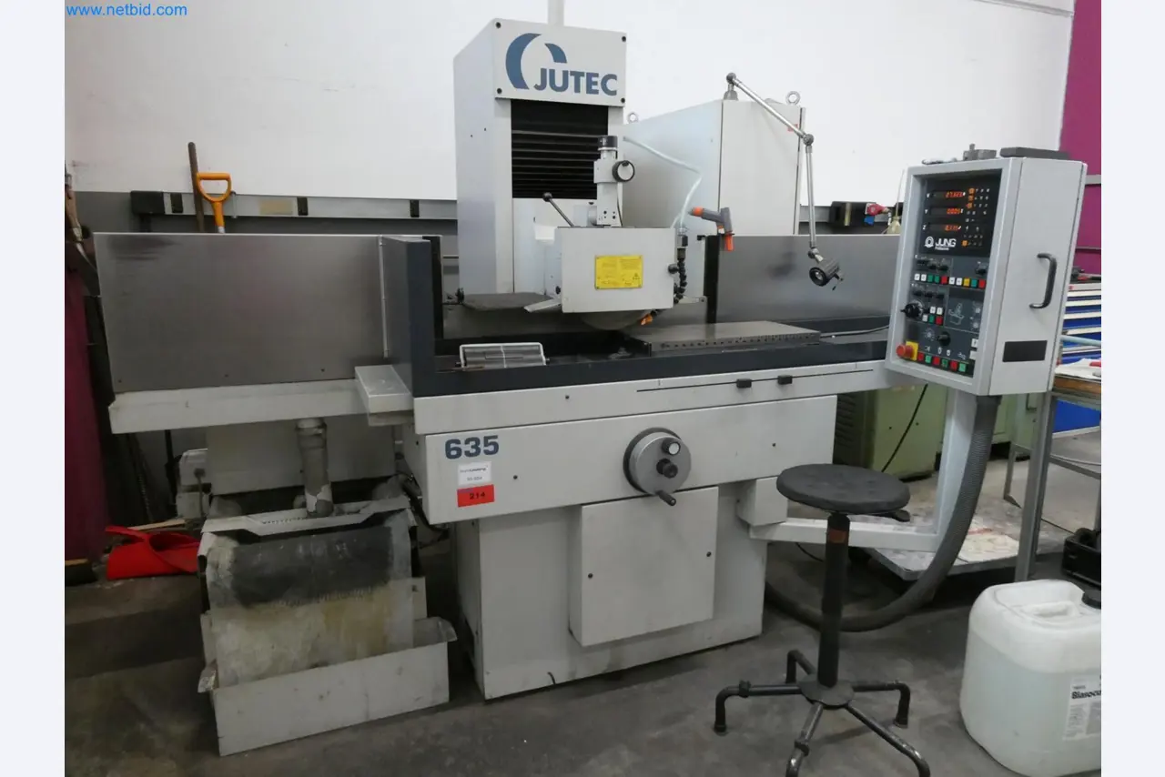 Engel Spritzgießmaschinen und Maschinen aus der Kunststoffindustrie-3