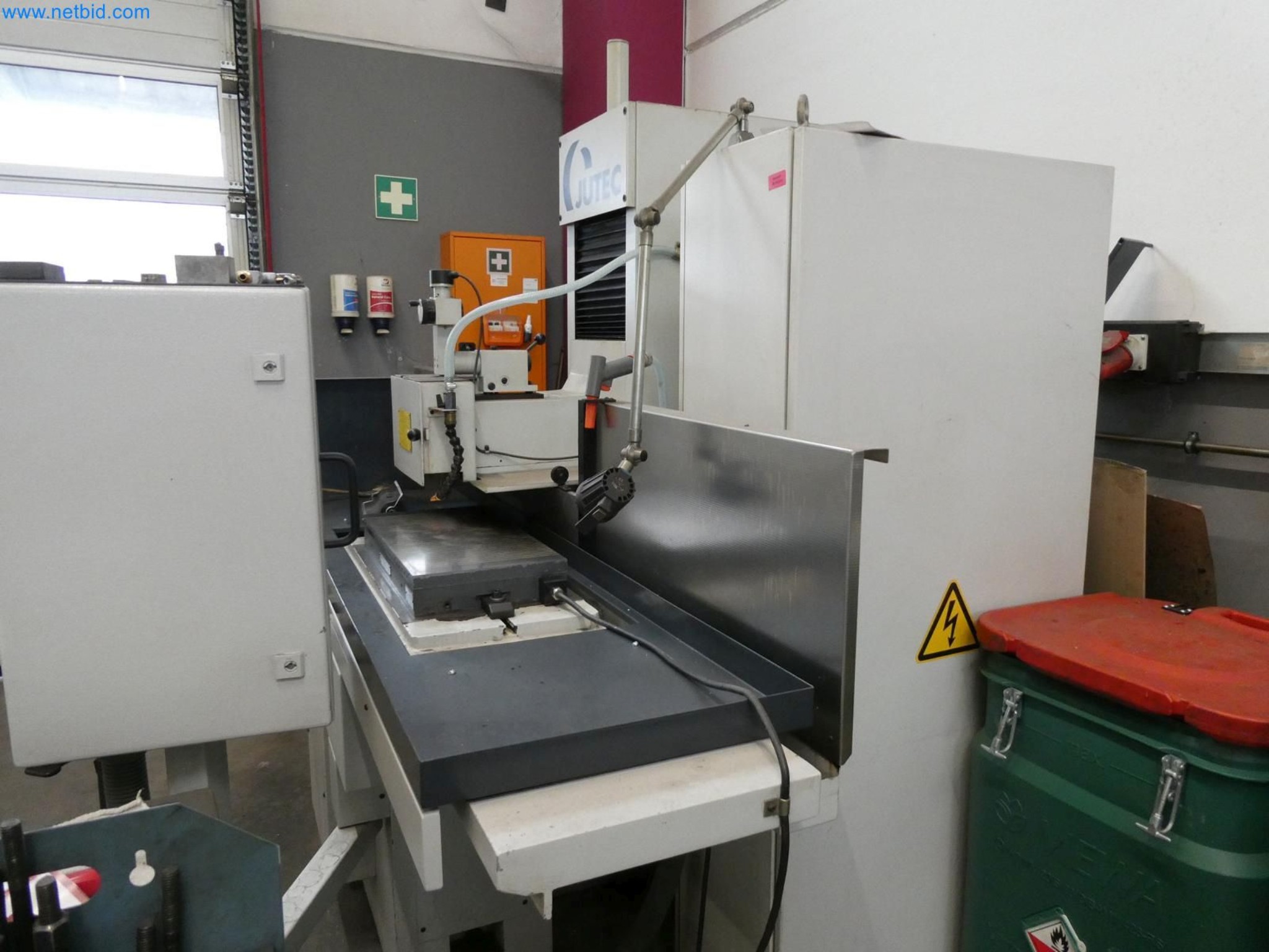 Engel Spritzgießmaschinen und Maschinen aus der Kunststoffindustrie-8