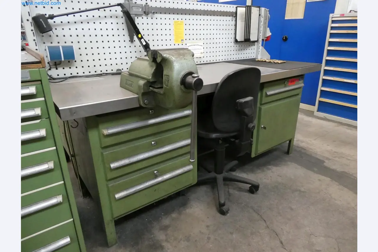 Engel Spritzgießmaschinen und Maschinen aus der Kunststoffindustrie-1