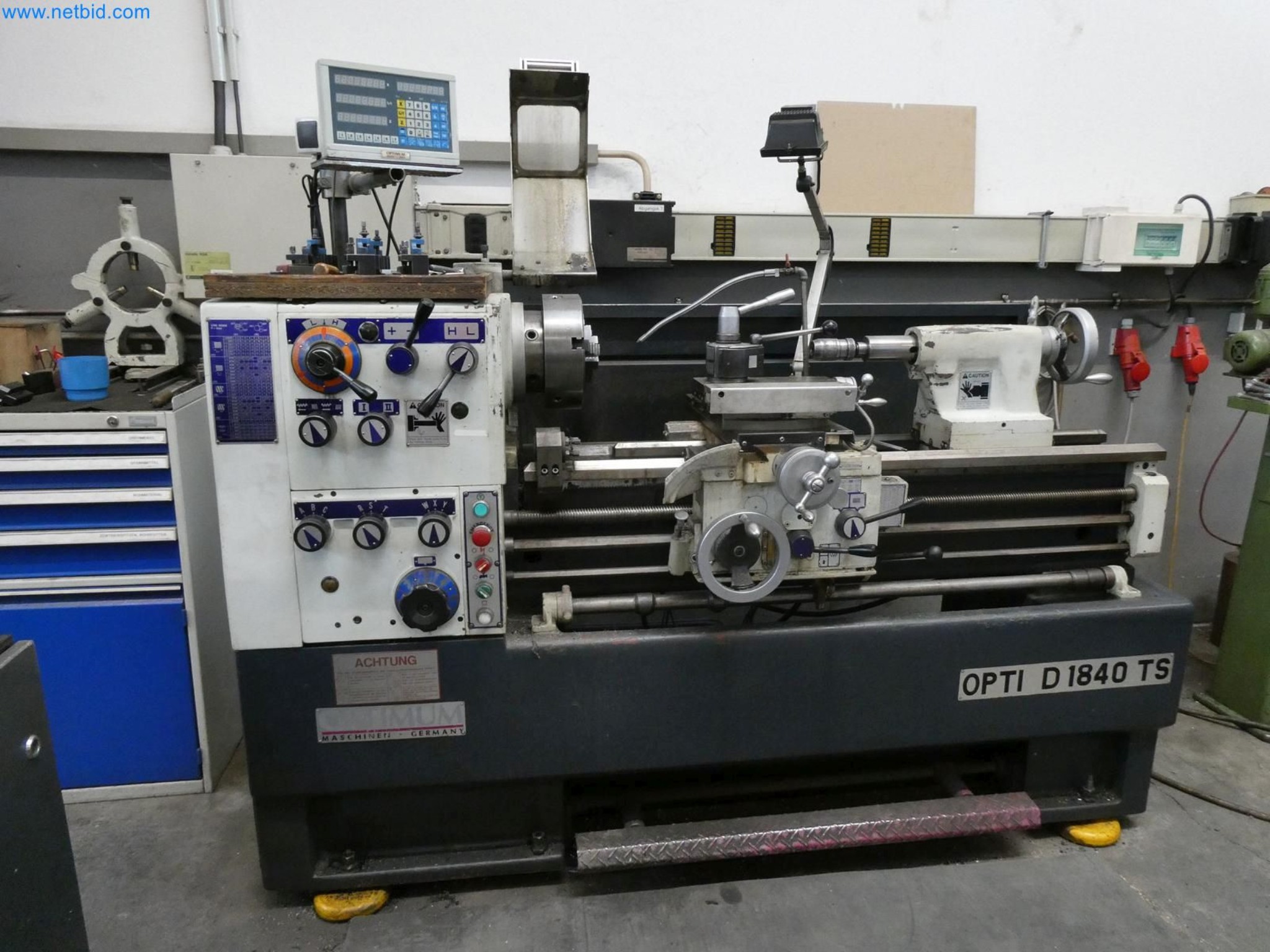 Engel Spritzgießmaschinen und Maschinen aus der Kunststoffindustrie-1