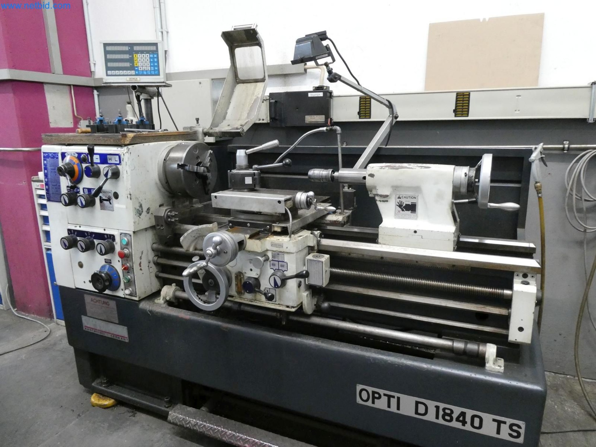 Engel Spritzgießmaschinen und Maschinen aus der Kunststoffindustrie-5