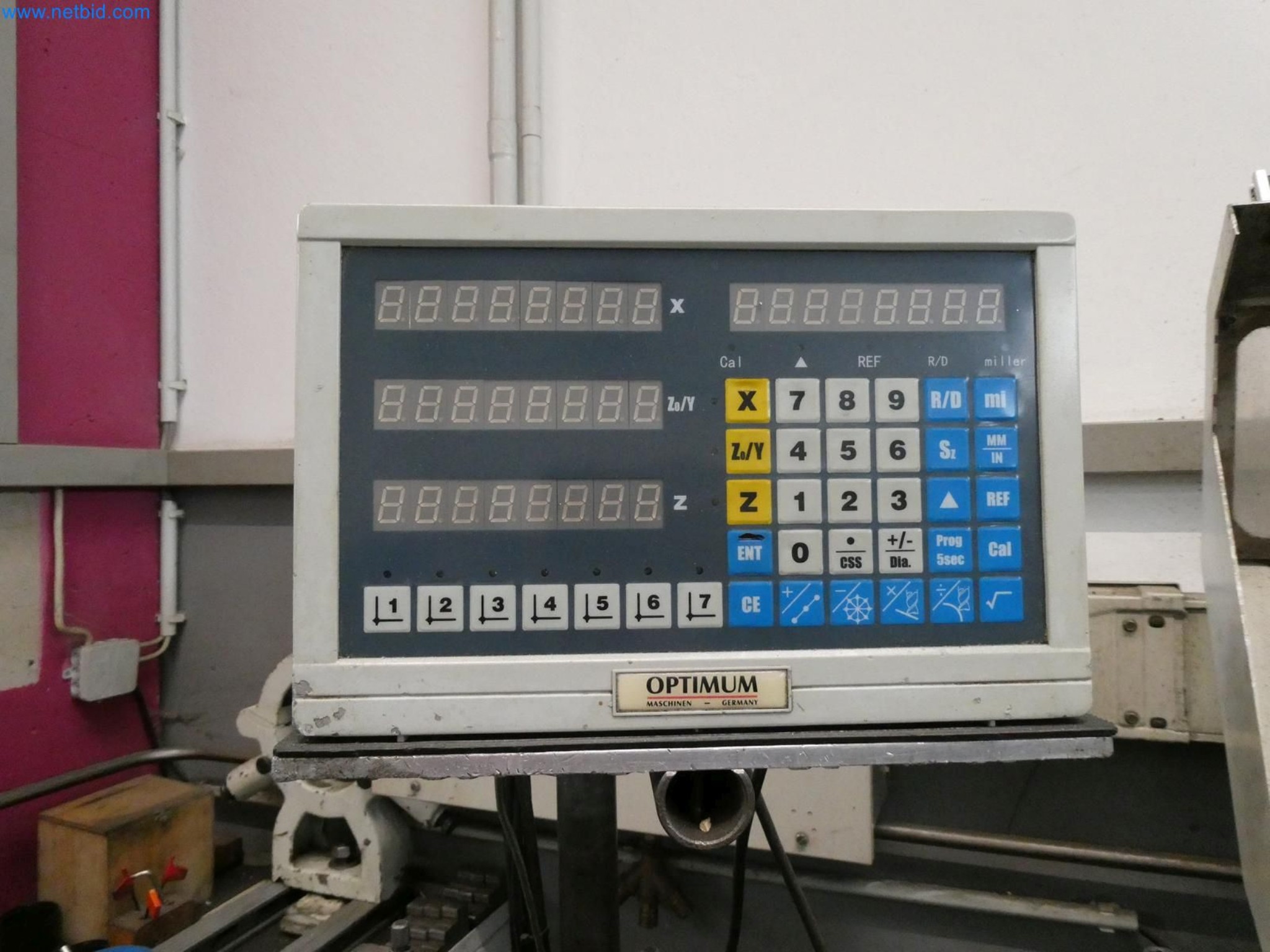 Engel Spritzgießmaschinen und Maschinen aus der Kunststoffindustrie-7