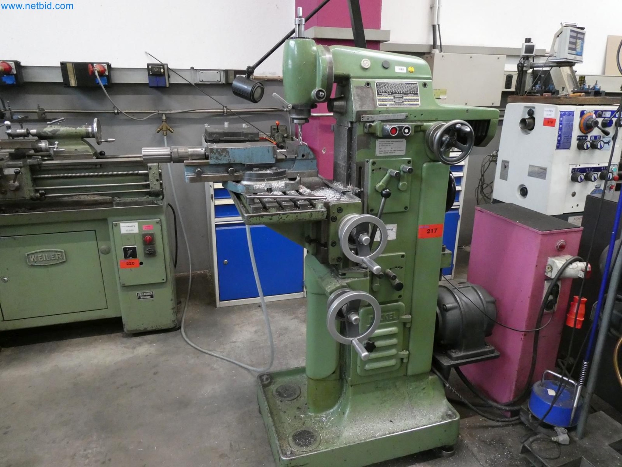 Engel Spritzgießmaschinen und Maschinen aus der Kunststoffindustrie-4