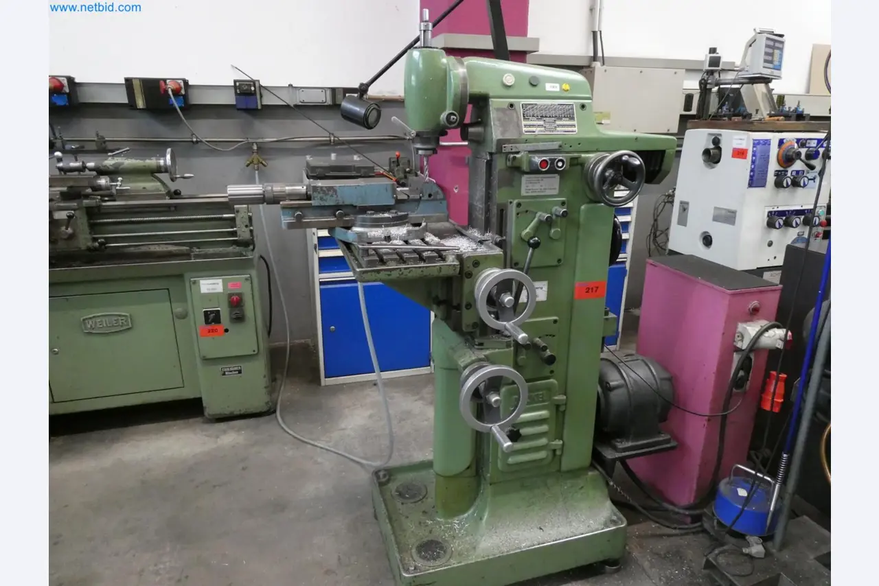 Engel Spritzgießmaschinen und Maschinen aus der Kunststoffindustrie-4