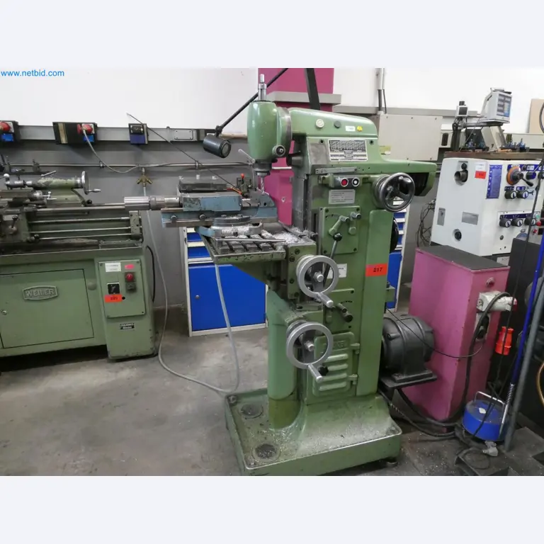 Engel Spritzgießmaschinen und Maschinen aus der Kunststoffindustrie-4