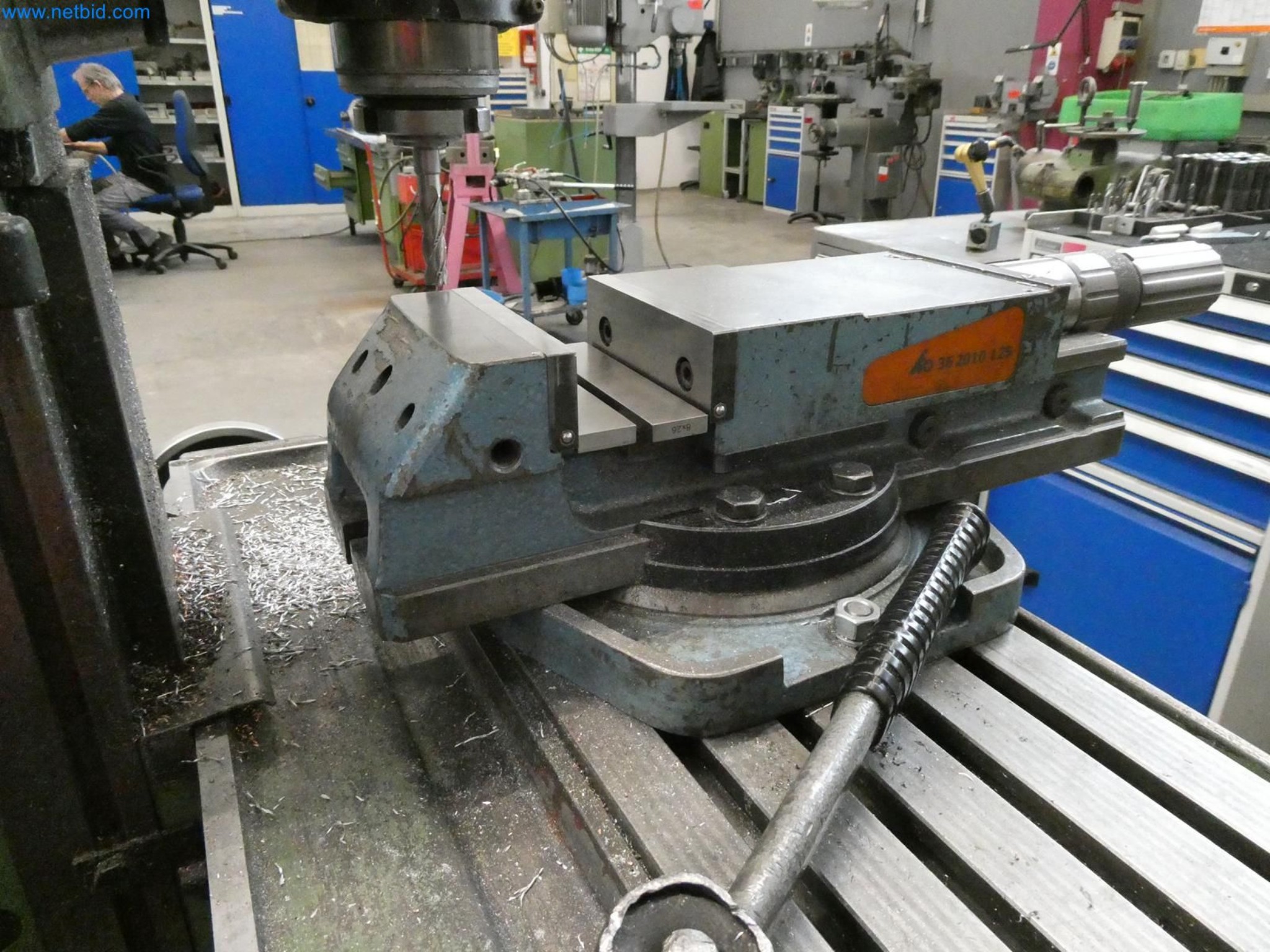 Engel Spritzgießmaschinen und Maschinen aus der Kunststoffindustrie-6