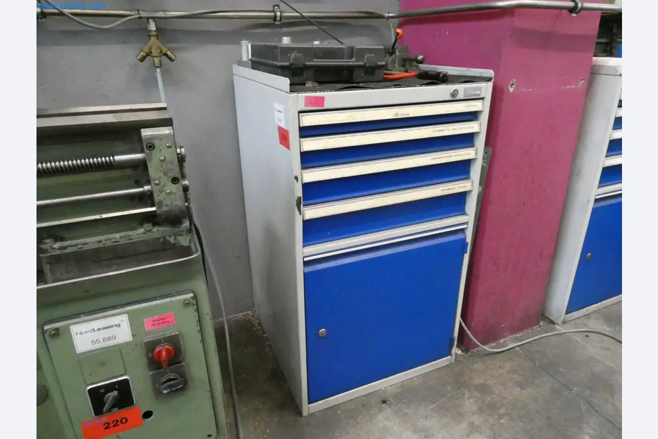 Engel Spritzgießmaschinen und Maschinen aus der Kunststoffindustrie-1