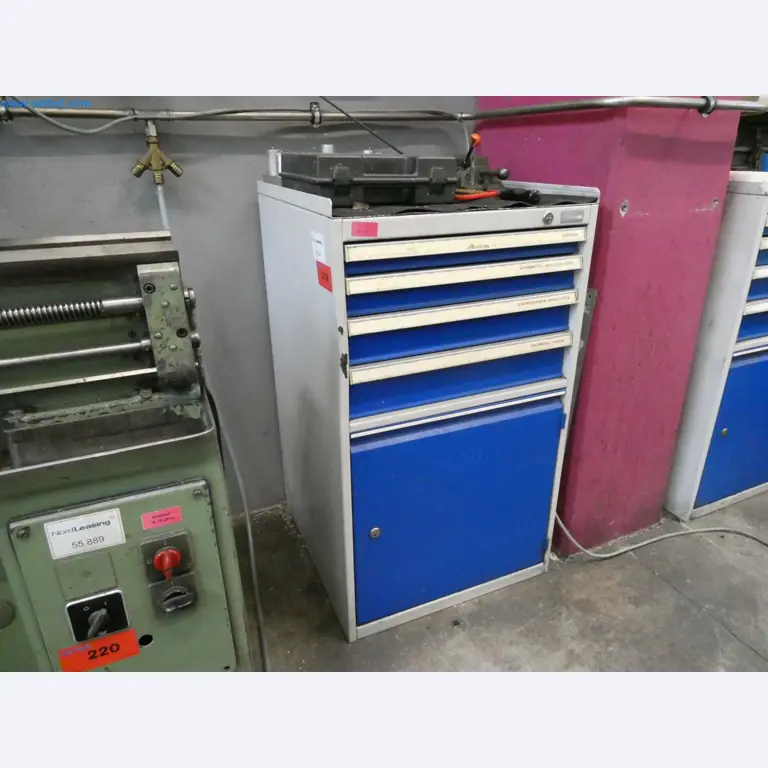 Engel Spritzgießmaschinen und Maschinen aus der Kunststoffindustrie-1