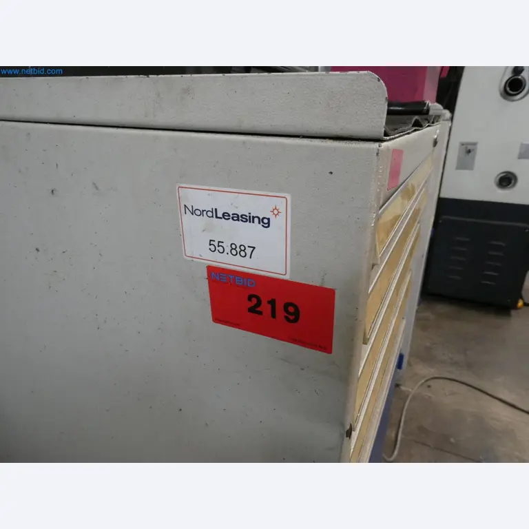 Engel Spritzgießmaschinen und Maschinen aus der Kunststoffindustrie-2