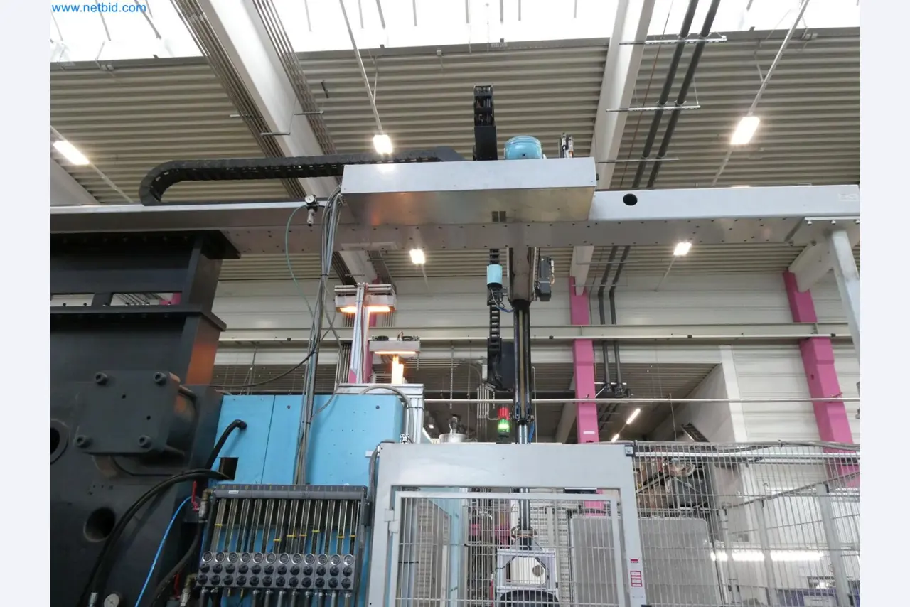 Engel Spritzgießmaschinen und Maschinen aus der Kunststoffindustrie-10