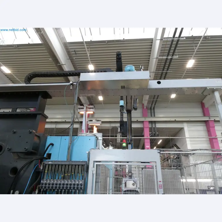 Engel Spritzgießmaschinen und Maschinen aus der Kunststoffindustrie-10