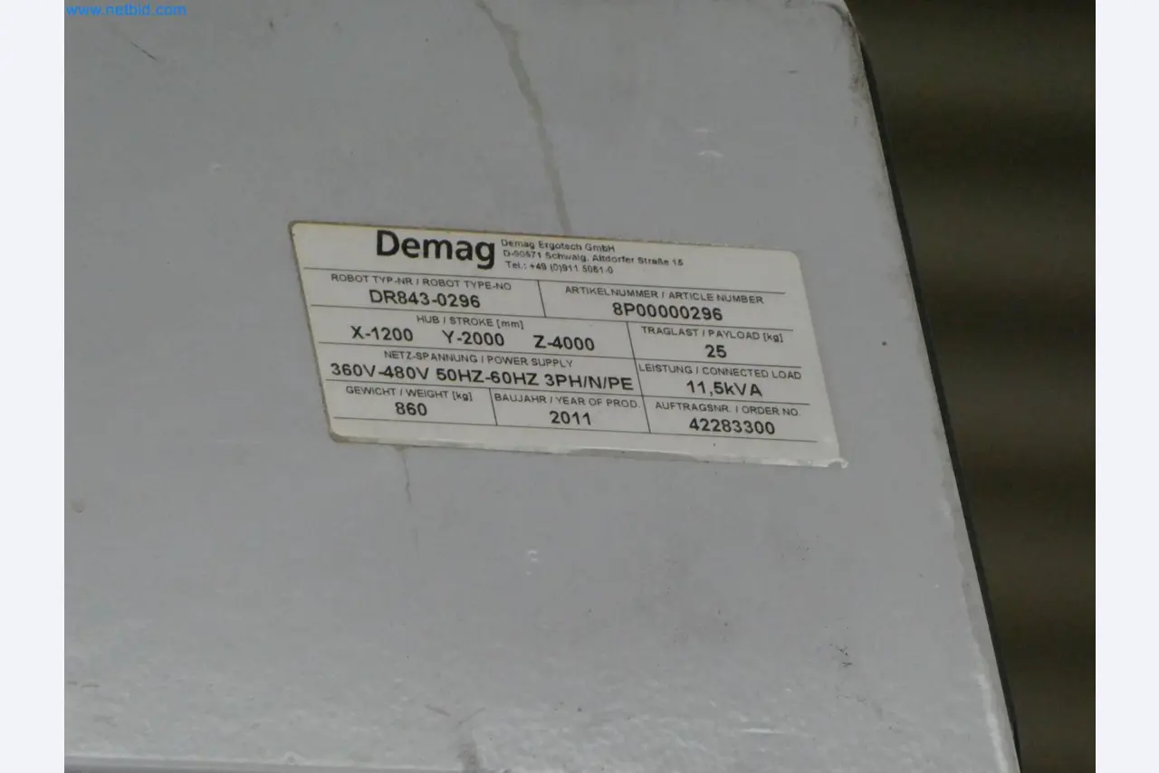 Engel Spritzgießmaschinen und Maschinen aus der Kunststoffindustrie-11