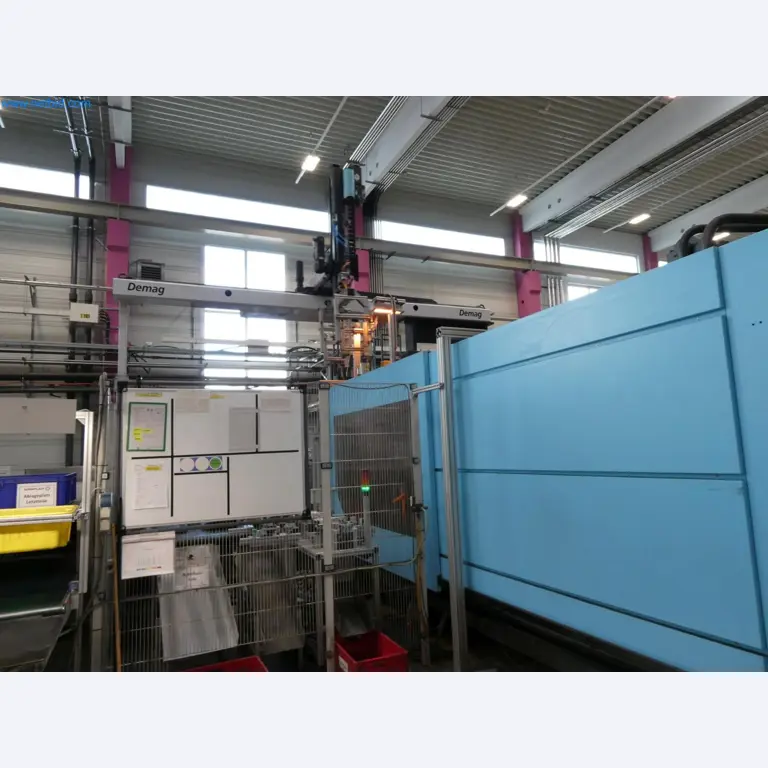 Engel Spritzgießmaschinen und Maschinen aus der Kunststoffindustrie-13