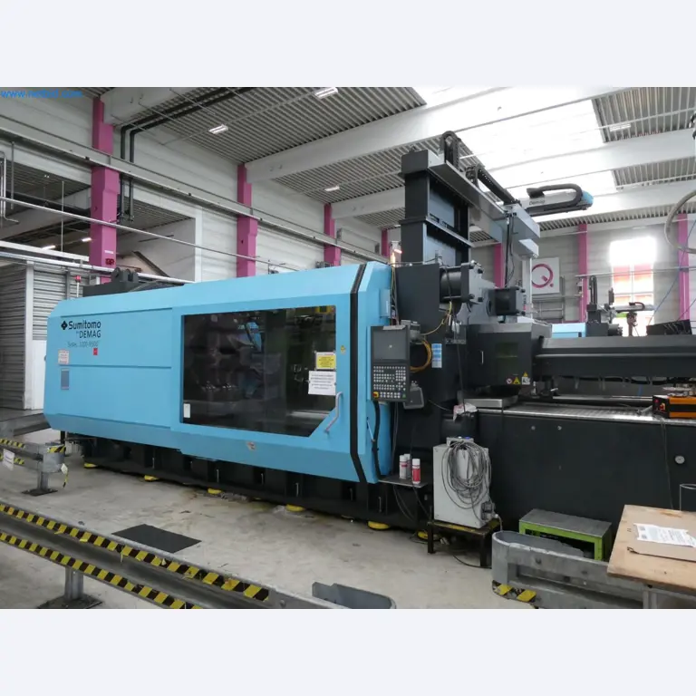 Engel Spritzgießmaschinen und Maschinen aus der Kunststoffindustrie-2