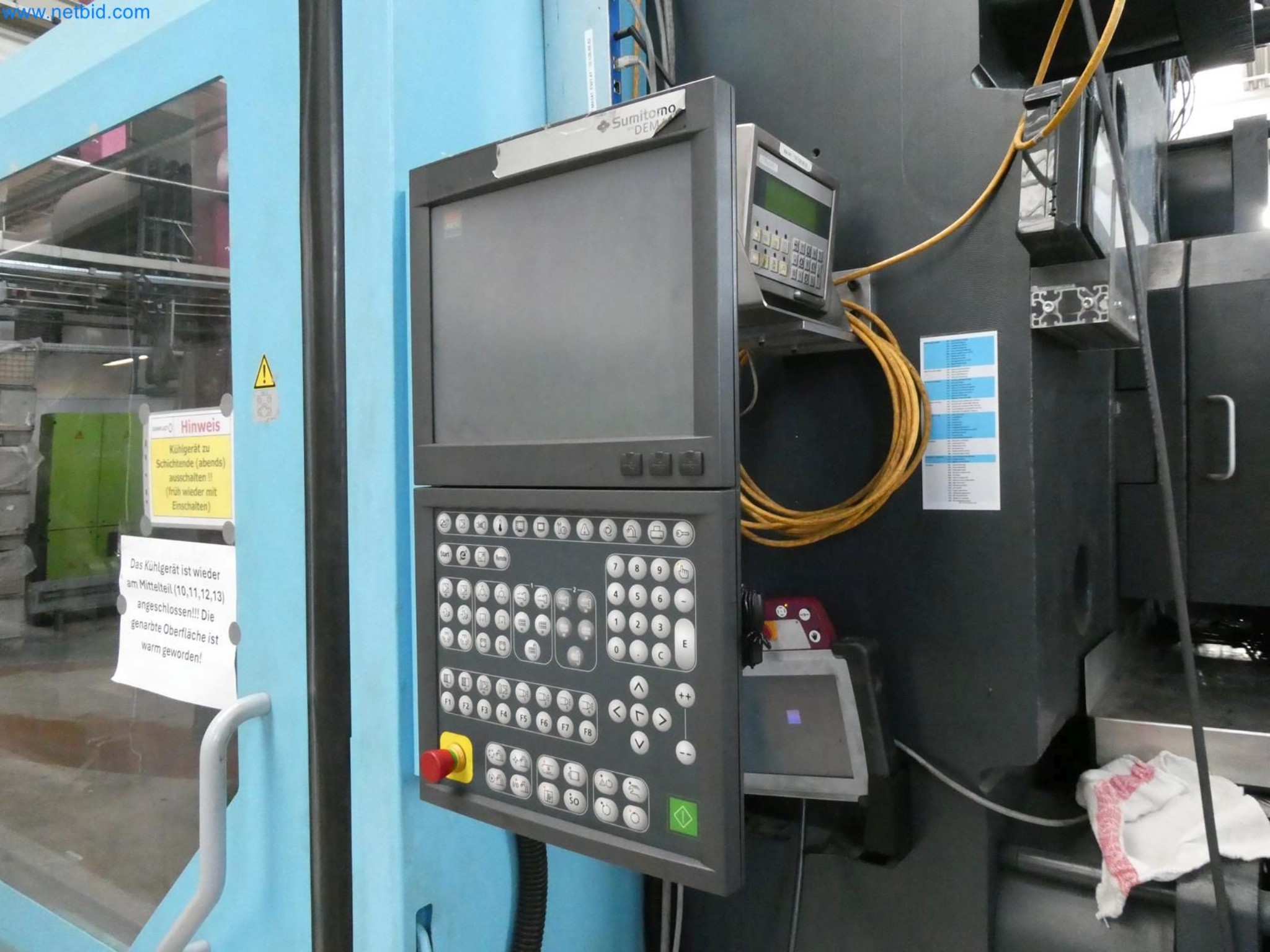 Engel Spritzgießmaschinen und Maschinen aus der Kunststoffindustrie-4