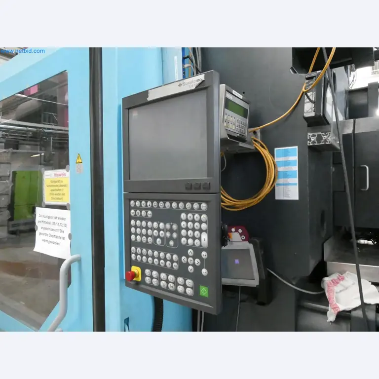 Engel Spritzgießmaschinen und Maschinen aus der Kunststoffindustrie-4