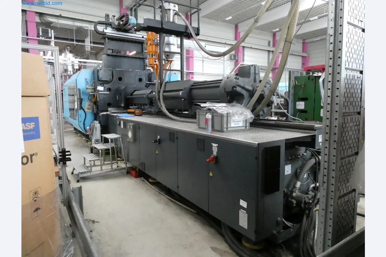 Engel Spritzgießmaschinen und Maschinen aus der Kunststoffindustrie-7