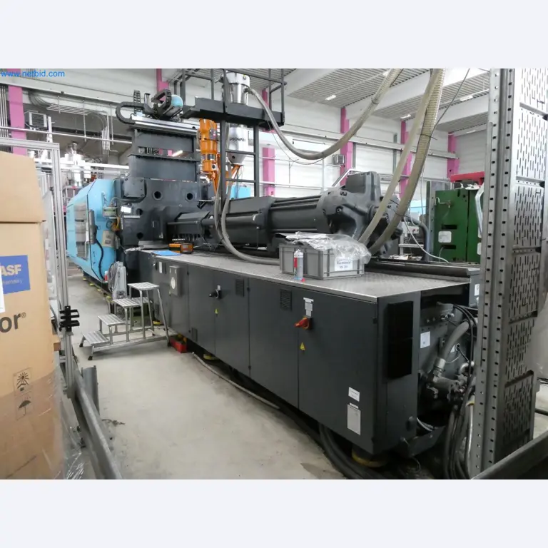 Engel Spritzgießmaschinen und Maschinen aus der Kunststoffindustrie-7