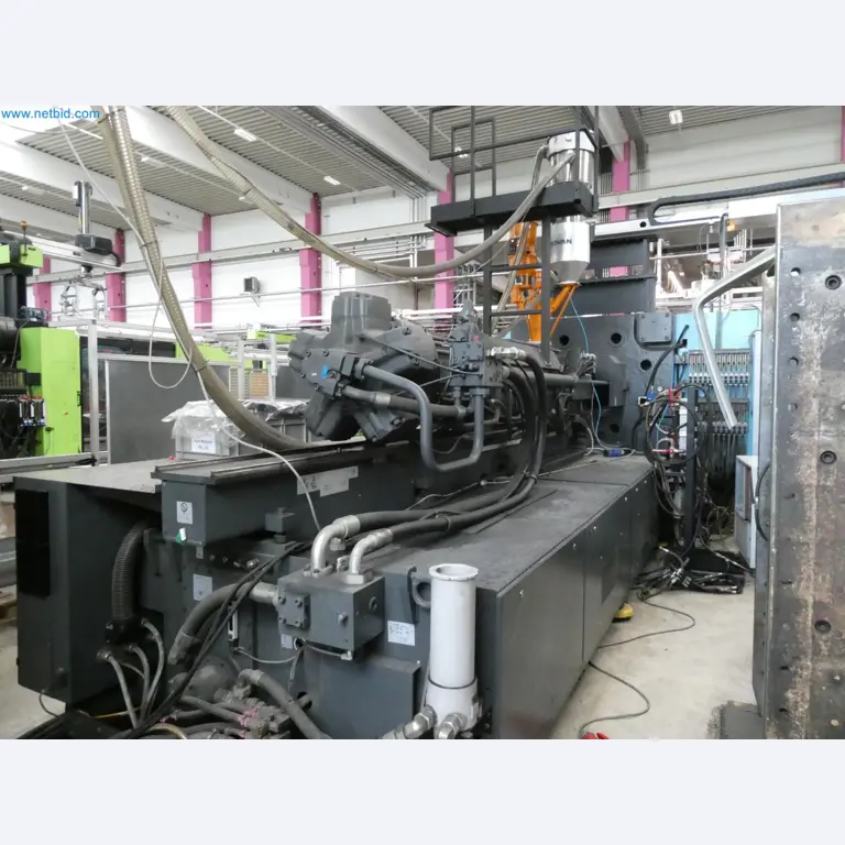 Engel Spritzgießmaschinen und Maschinen aus der Kunststoffindustrie-8