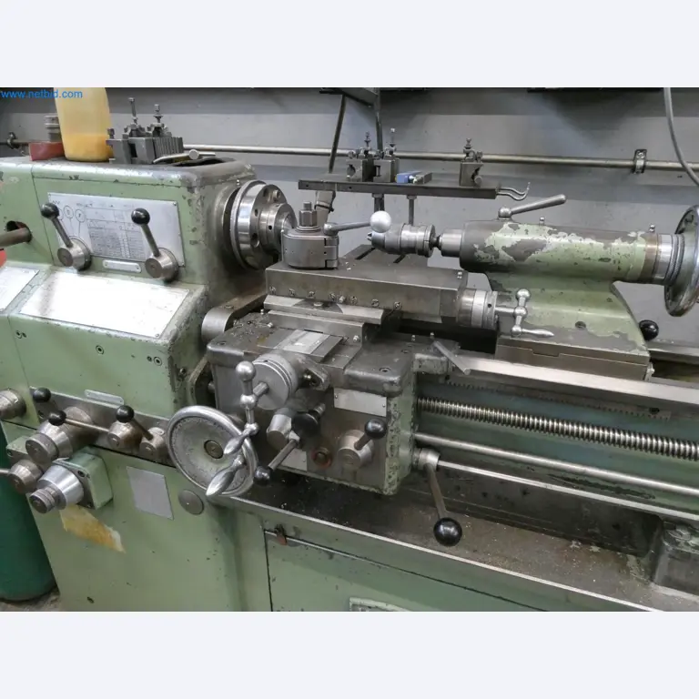 Engel Spritzgießmaschinen und Maschinen aus der Kunststoffindustrie-1