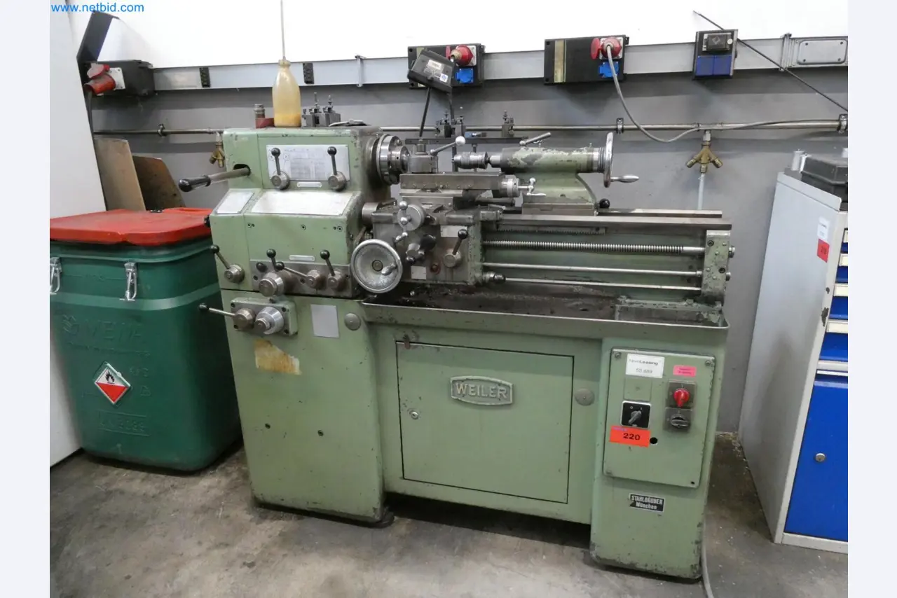 Engel Spritzgießmaschinen und Maschinen aus der Kunststoffindustrie-3