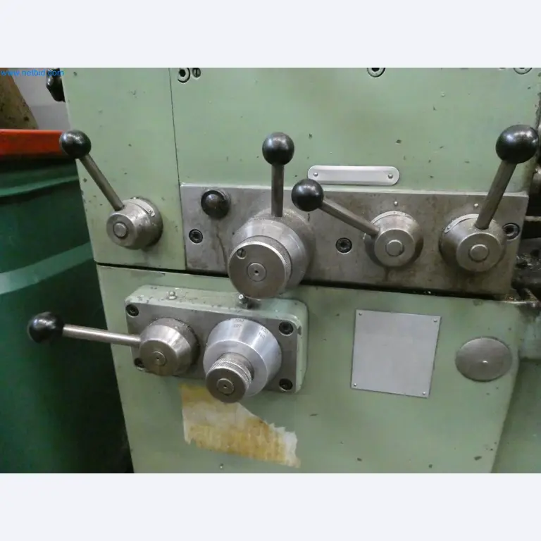 Engel Spritzgießmaschinen und Maschinen aus der Kunststoffindustrie-4