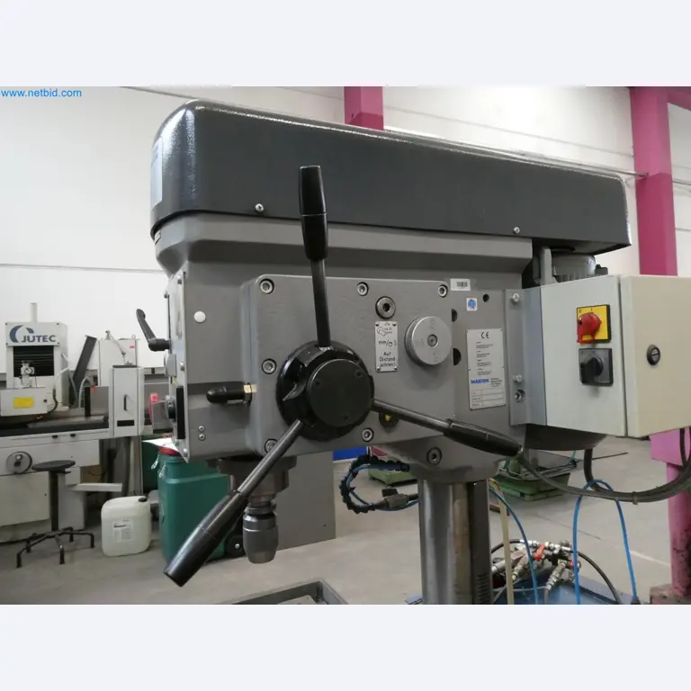 Engel Spritzgießmaschinen und Maschinen aus der Kunststoffindustrie-3