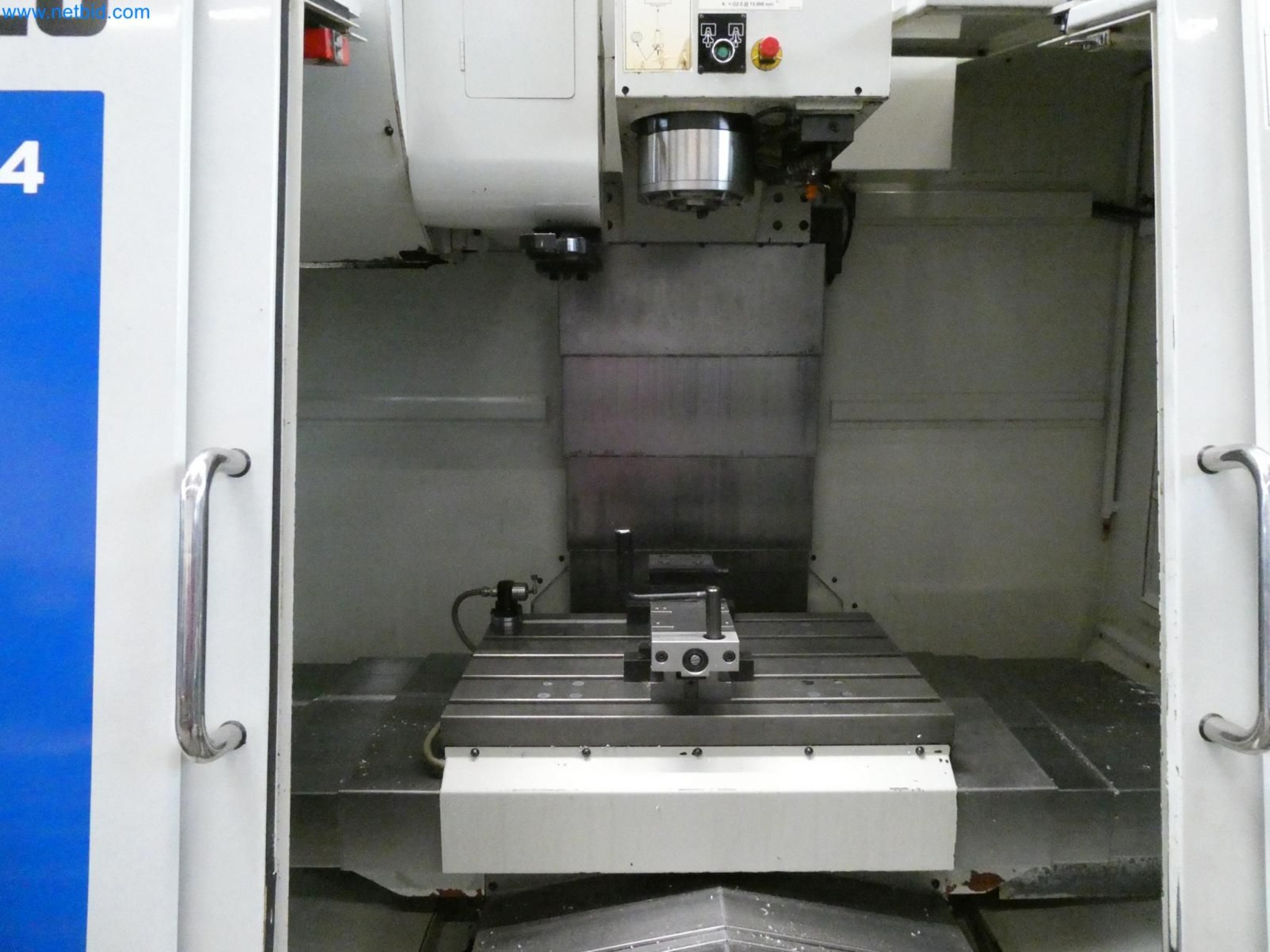 Engel Spritzgießmaschinen und Maschinen aus der Kunststoffindustrie-2