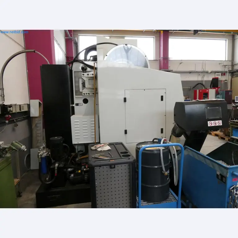 Engel Spritzgießmaschinen und Maschinen aus der Kunststoffindustrie-4