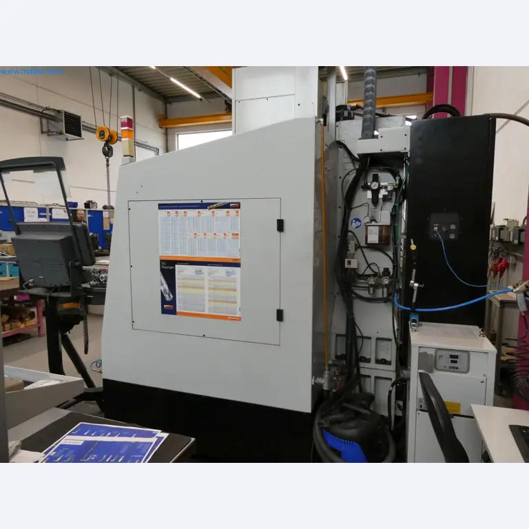 Engel Spritzgießmaschinen und Maschinen aus der Kunststoffindustrie-5