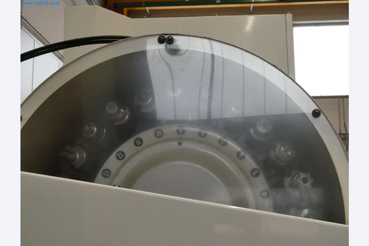 Engel Spritzgießmaschinen und Maschinen aus der Kunststoffindustrie-8