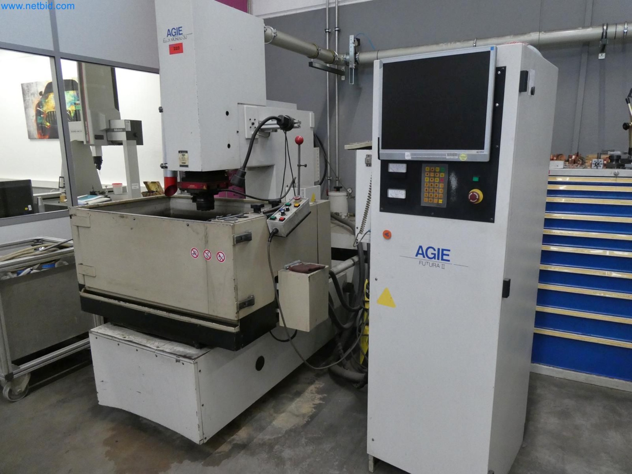 Engel Spritzgießmaschinen und Maschinen aus der Kunststoffindustrie-1